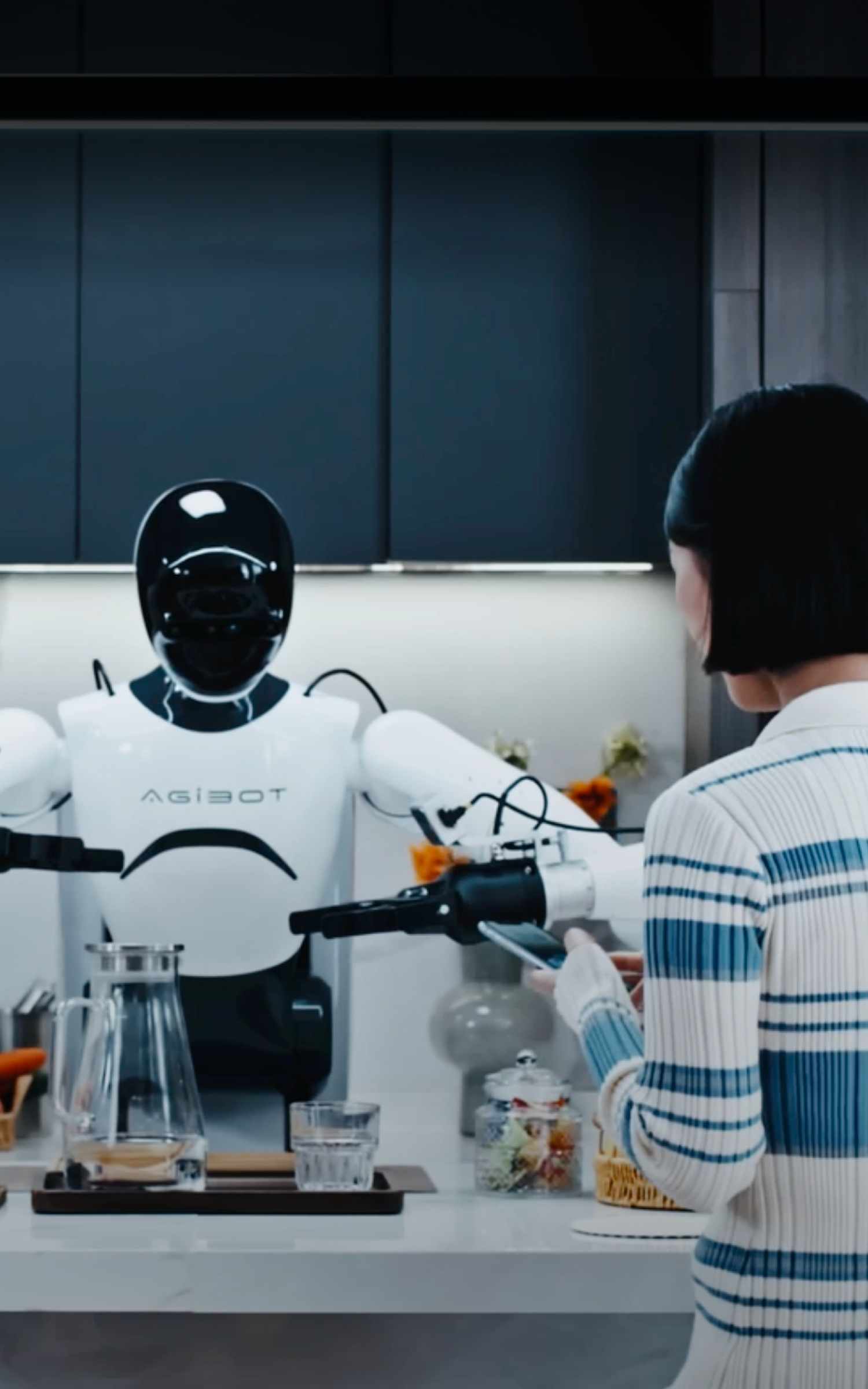 行业首款！15vip太阳发布具身智能一站式开发平台Genie Studio